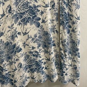 Reformation midi dress. Fits size 4. Reposhed. Dress is unworn. No tags.